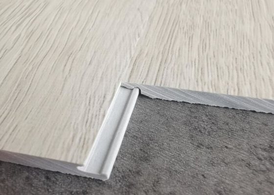 100% resistente al agua y resistente al fuego suelo de madera dura con espesor de 4.0 mm -8.0 mm
