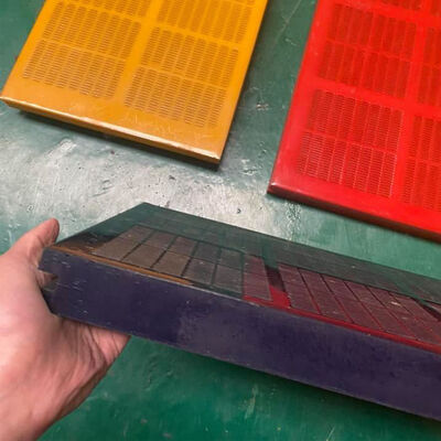 Panel de Pantalla Modular de Poliuretano Moldeado por Inyección con Espesor de 20 mm a 50 mm para Alta Resistencia al Desgaste y Diseño Modular