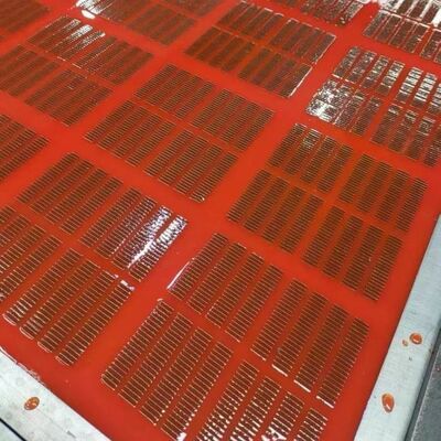 30 mm de espesor Polyurethane Screen Mat con 1,5 mm de diámetro de alambre para alta resistencia al desgaste en la deshidratación de la minería