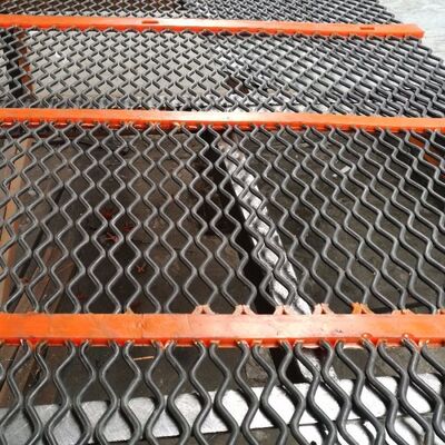 Pantalla autolimpiante de apertura triangular de acero inoxidable con apertura de 2 mm-18 mm para procesamiento minero