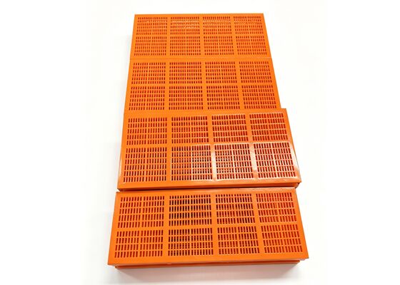 Panel modular de poliuretano con sujetadores de pines de martillo para cubiertas de equipos mineros