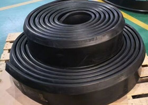 Cinturón transportador de PU Cinturón de baja resistencia a la desgaste Solución de control de polvo del transportador de mineral de hierro