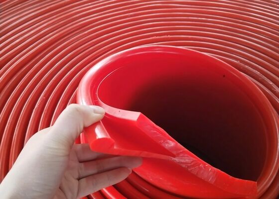 Sistema transportador de manipulación de materiales a granel de alta elasticidad del rodapié de la PU del transportador