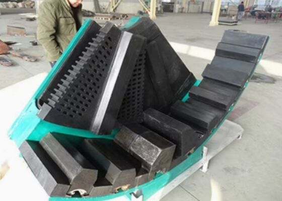 Revestimientos de molinos de caucho con excelente resistencia al impacto Alta resistencia a la abrasión para una larga vida útil en la molienda de mineral