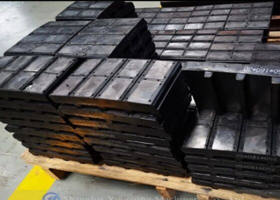 Revestimientos de caucho resistentes a la abrasión y al impacto para molinos de bolas con superficie tratada térmicamente