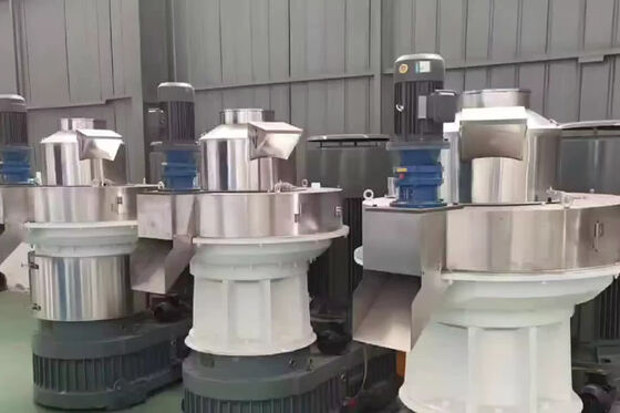 Máquina de briquetas de biomasa de bajo ruido ≤ 78 dB para uso en interiores